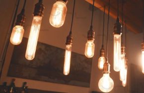 K&#xE9;p a kateg&#xF3;ri&#xE1;nak Edison dekor izz&#xF3;k